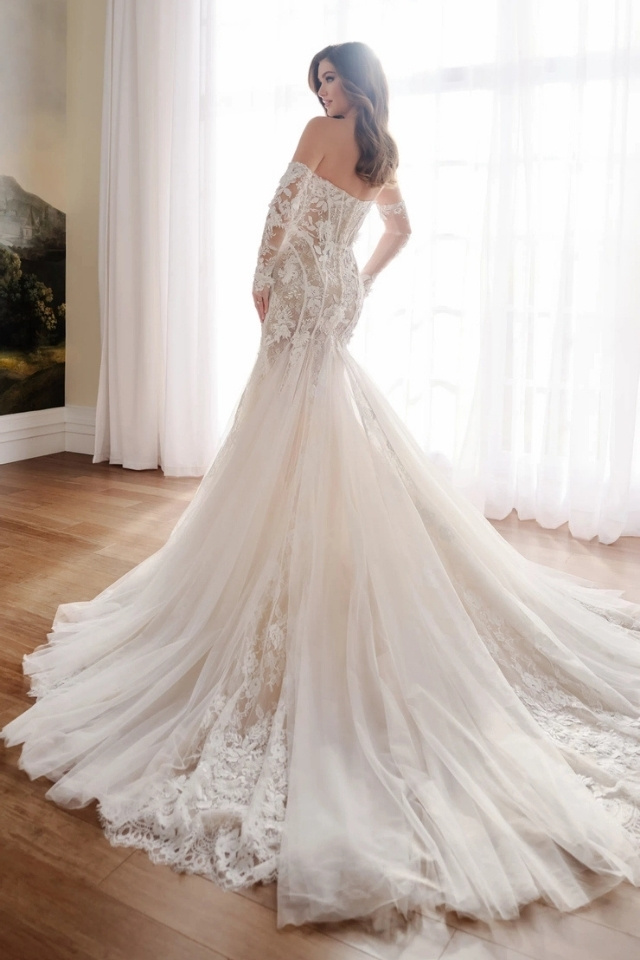 Lace Mermaid Wedding Gown Antonia Lace mermaid wedding gown with sweetheart neckline and detachable lace sleeves.