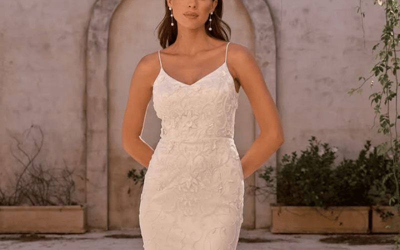 Church Wedding Dress Ideas: What to Wear for a Traditional Ceremony bride wearing a sheath dress