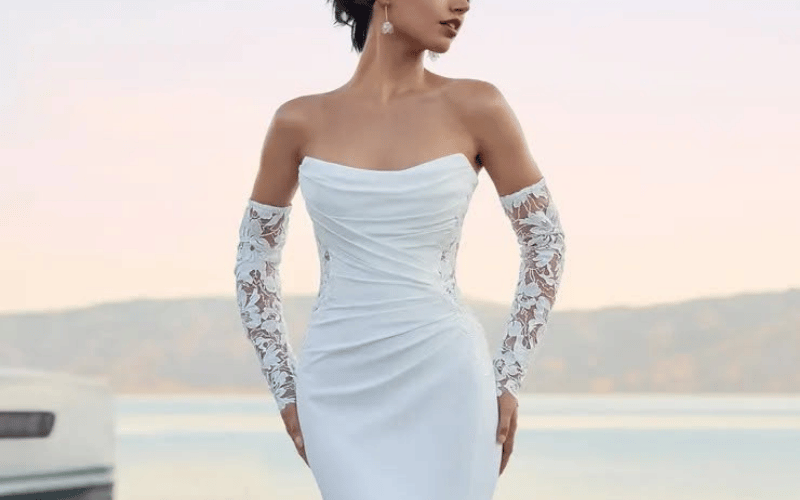 Winter Wedding Dress Ideas: Long Sleeves, Luxe Fabrics, and Cozy Details bride wearing long-sleeves