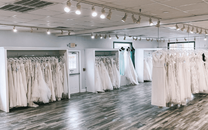 Ready-to-Wear Wedding Dresses: 7 Practical Reasons Brides Love Them Ready-to-Wear Wedding Dresses, off the rack gowns instore