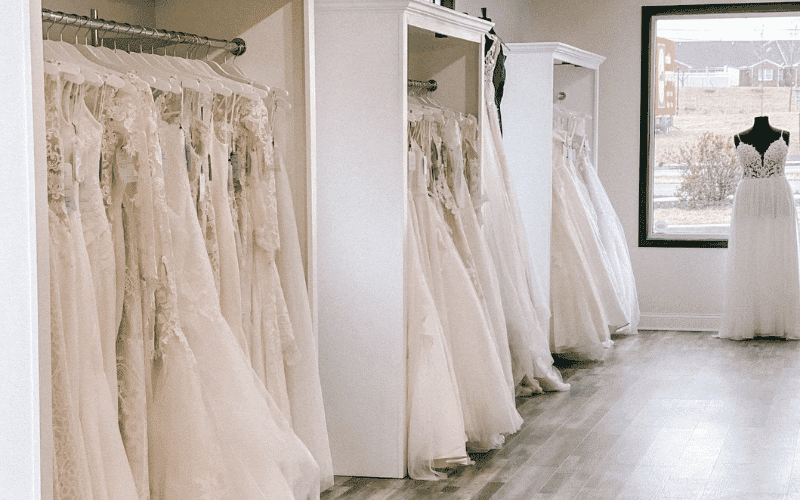 Ready-to-Wear Wedding Dresses: 7 Practical Reasons Brides Love Them Off-the-rack gowns